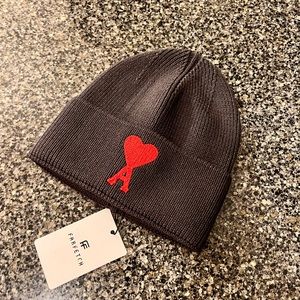 Ami Gray Winter Hat